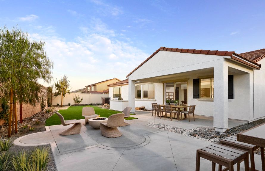 Bristol Model Backyard