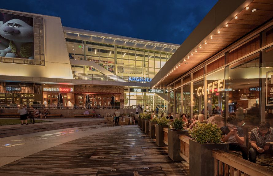 Many Shopping & Dining Options