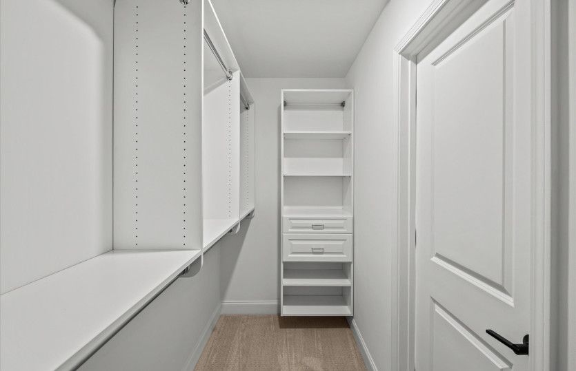 Large Owner's Walk-In Closet