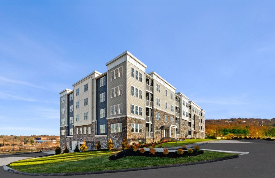 Single-Level Condos