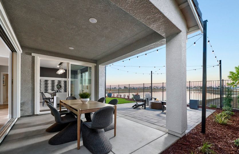 Covered patio area, perfect for entertaining
