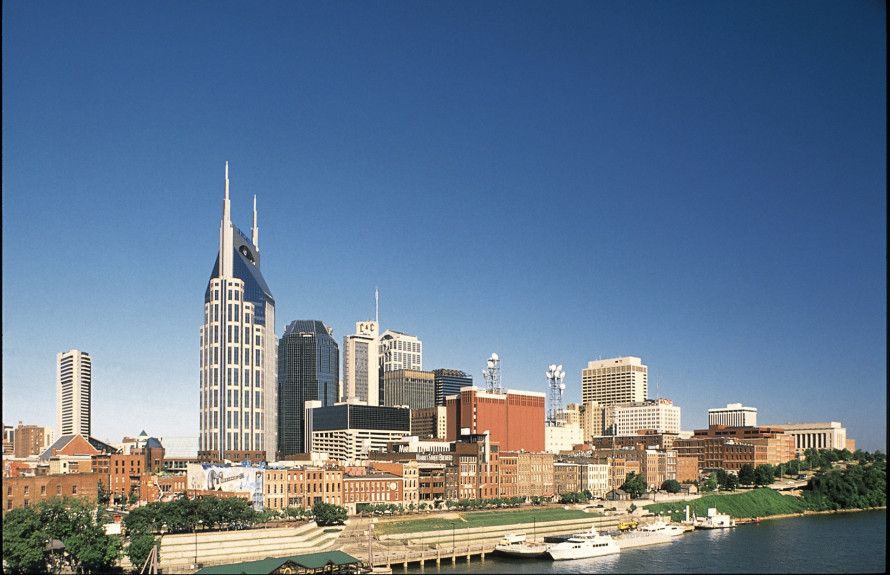 20 Mins to Downtown Nashville