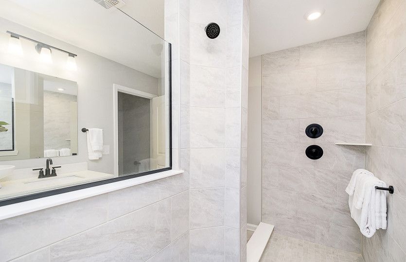 Luxurious Owners' Bath