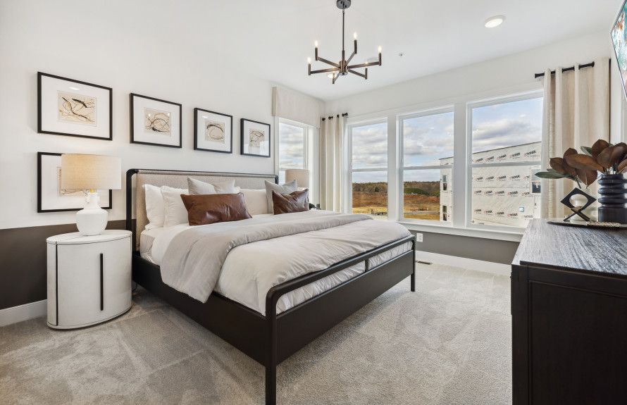 Luxury Owner's Bedroom with 2 Walk-in Closets