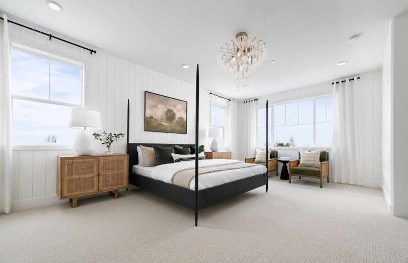 Expansive owner's suite with plenty of sunlight