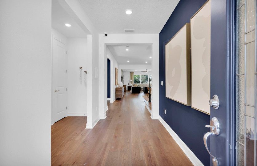 Easley | Entryway