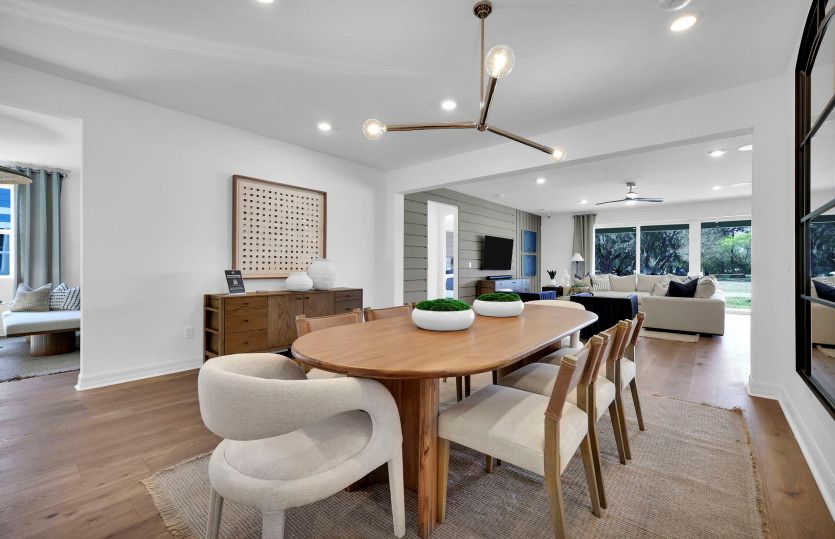 Easley Grand | Dining Area