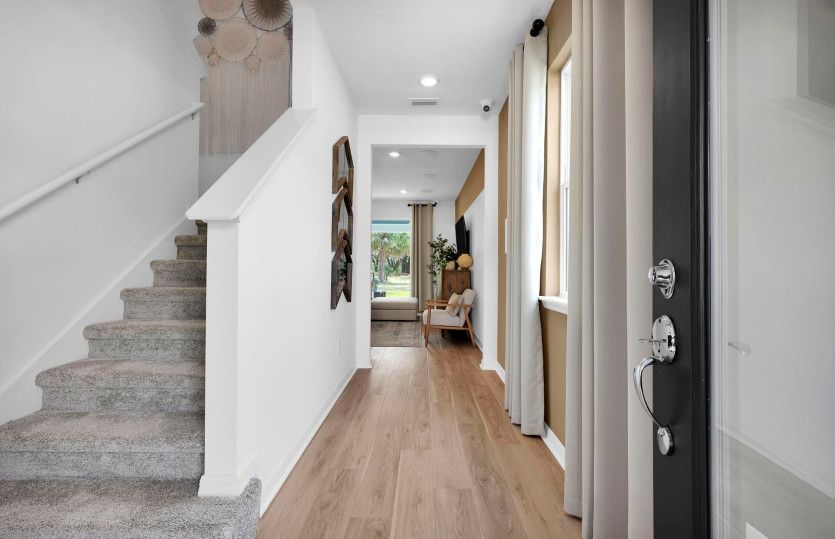 Trailside Select | Entryway