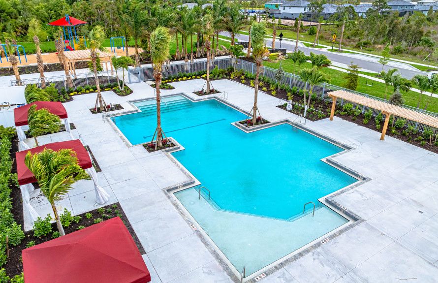 Resort Pool & Cabanas