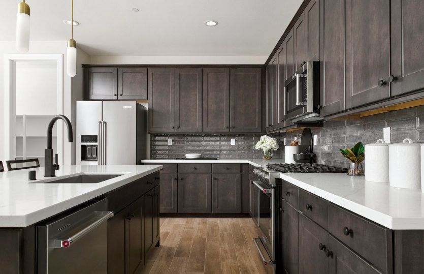 Easton Model Kitchen