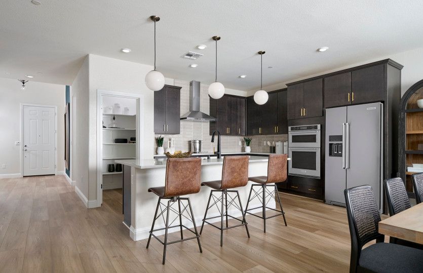 Kitchen with spacious eat-in island