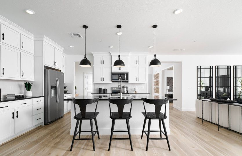 Impressive kitchen with large center island