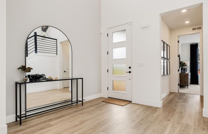 Spacious Entrance