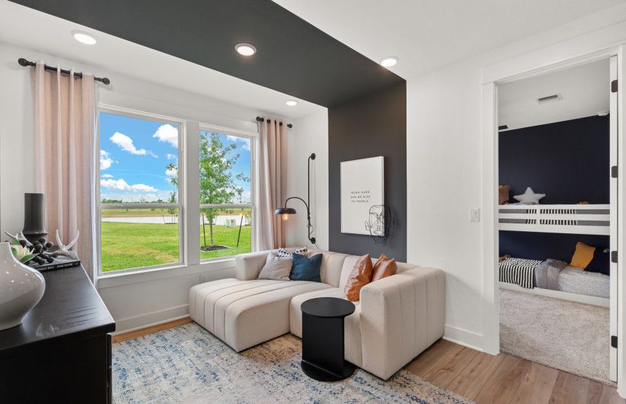 Enjoy this Cozy Space
