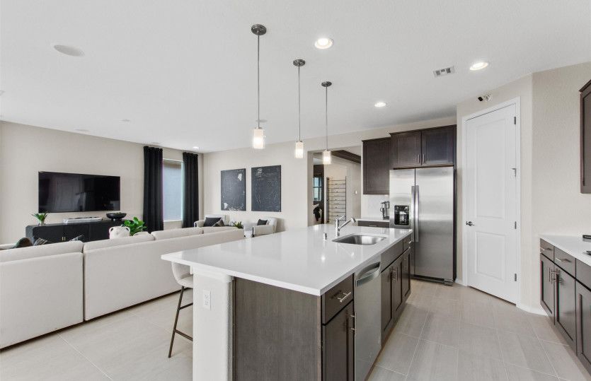 Beautiful brand new kitchen shown with a modern look, perfect to impress guests.