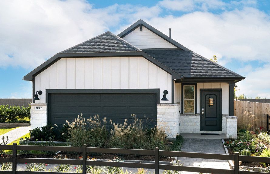 Single-story floor plan