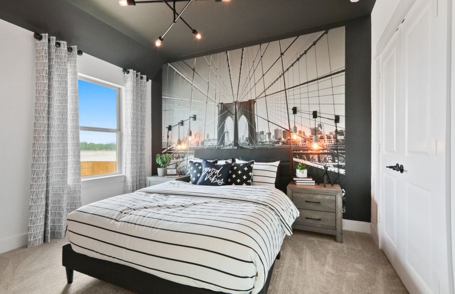 Secondary bedroom