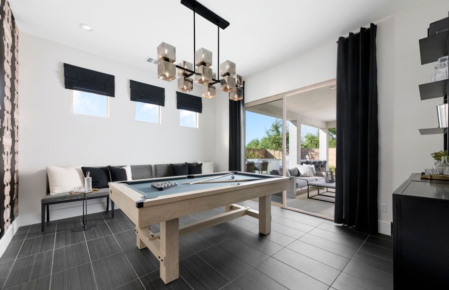 Newport Flex Room