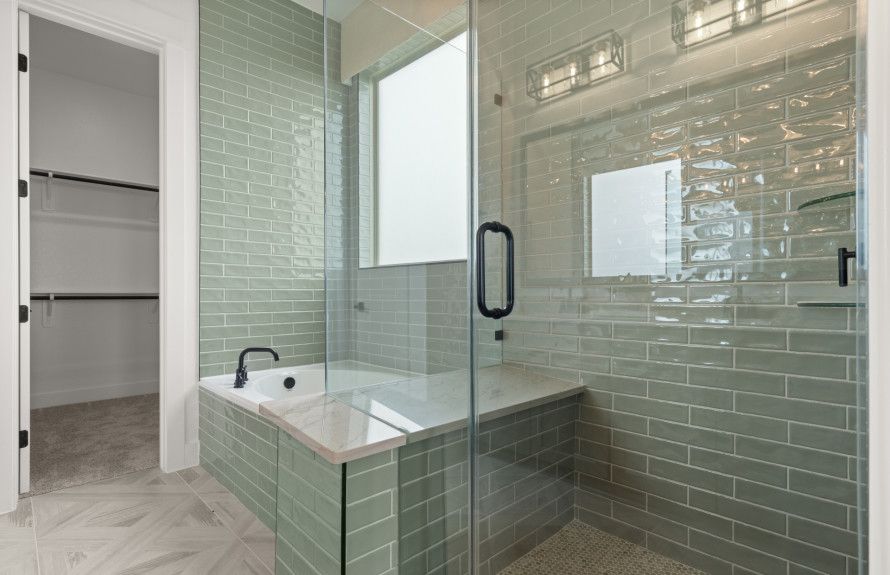 Spa-Like Owner's Bath