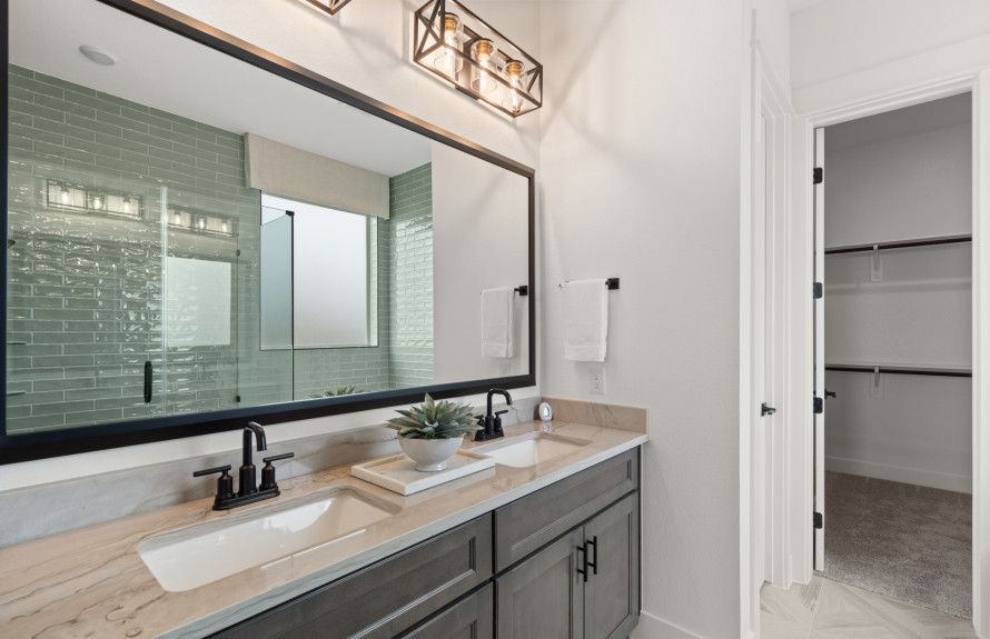 Spa-Like Owner's Bath