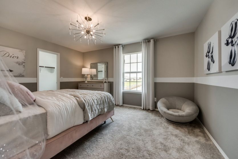Secondary bedroom