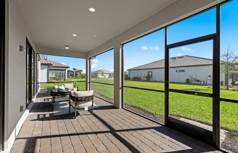 Spacious covered lanai