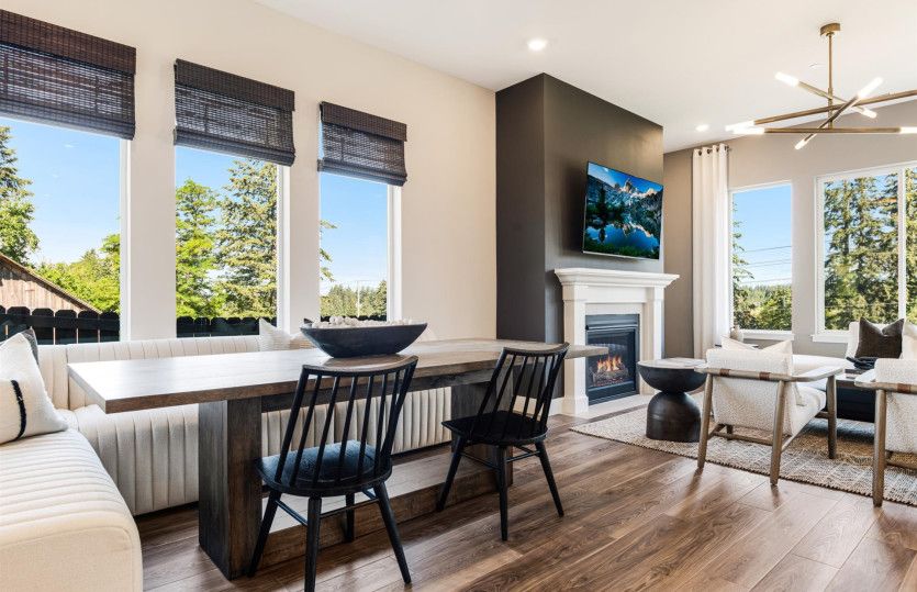 Eating Nook off Kitchen