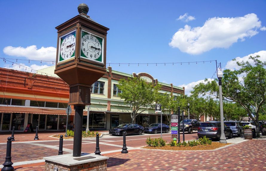 Minutes to Downtown Sanford