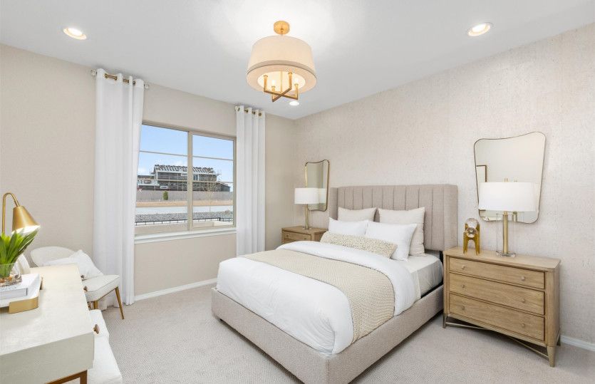 Second suite with private bathroom.