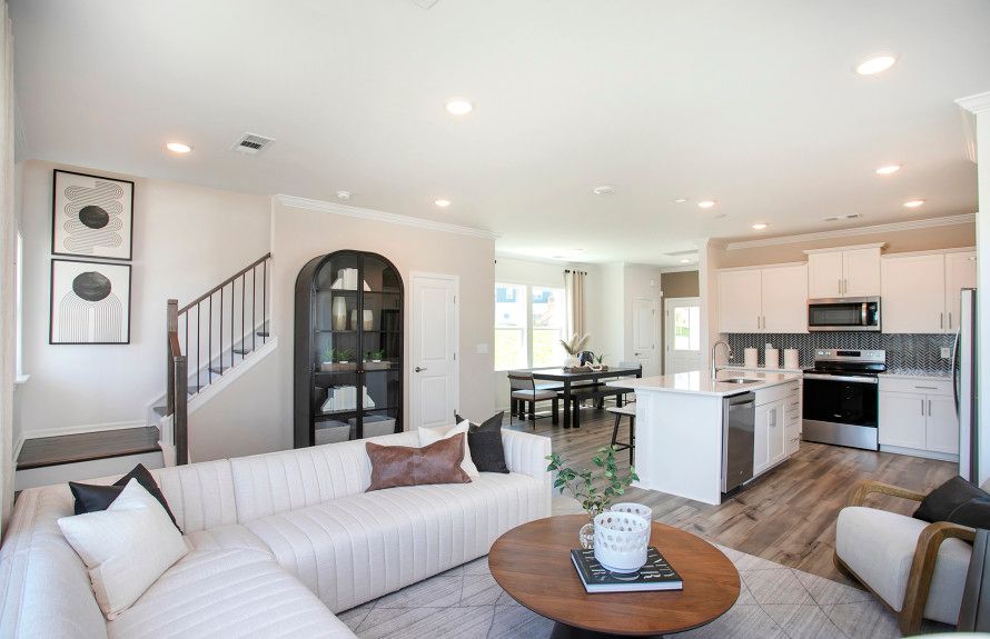 Grifton Open Concept Main Livi