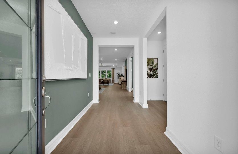 Easley | Entryway