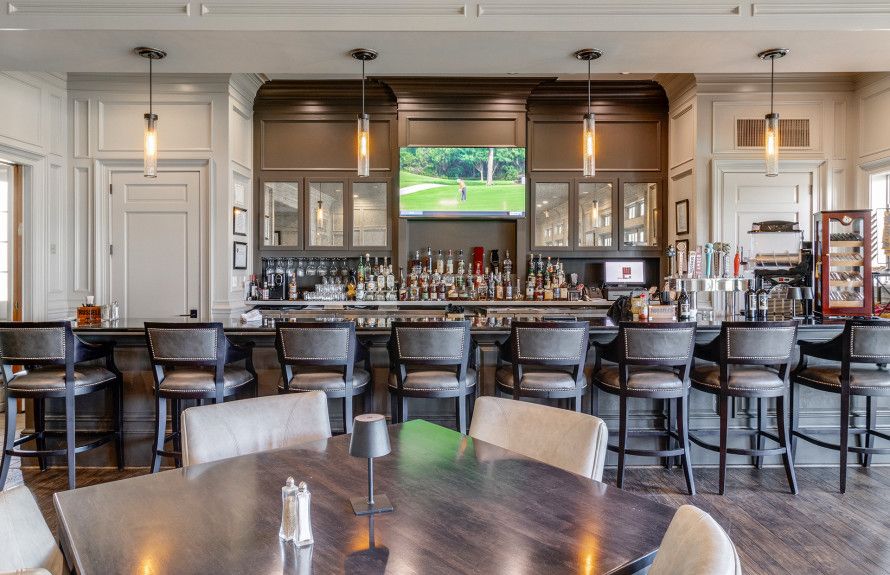 Unwind in the Clubhouse