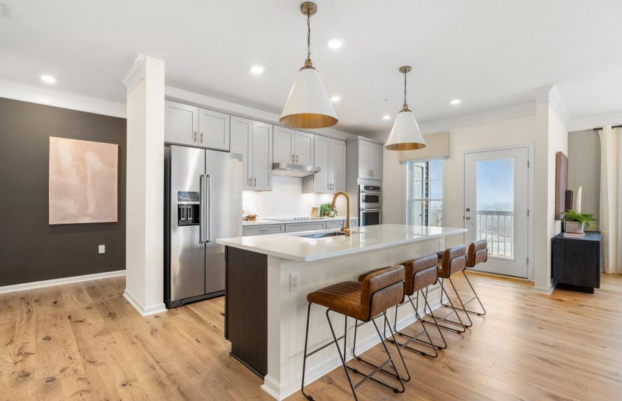 Eat-In Kitchens