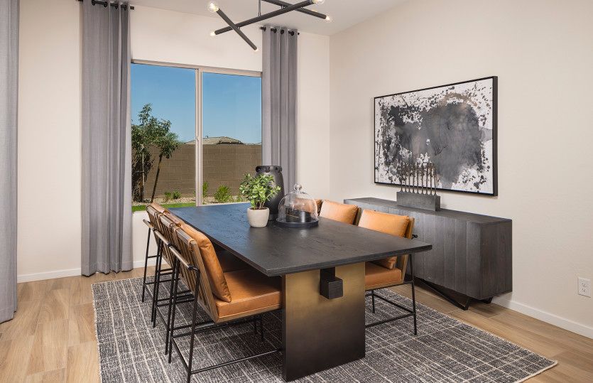 Large cafe to enjoy holiday get togethers or weeknight meals with the entire family.