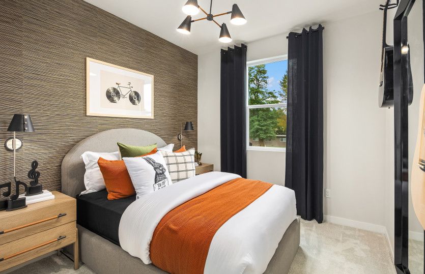 2nd Upstairs Bedroom