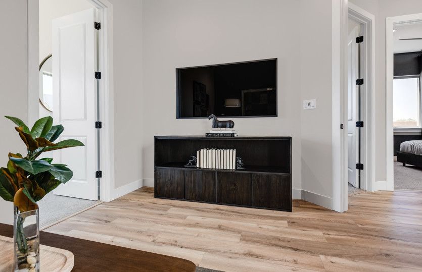 Enjoy a sitting area in your optional guest suite.