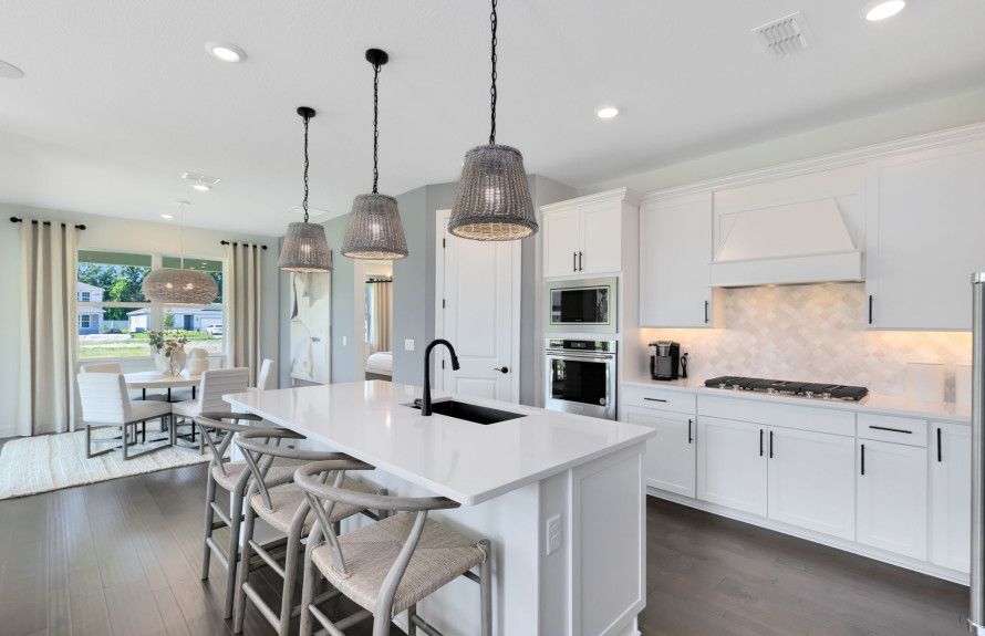 Beautiful Coral Grand Kitchen