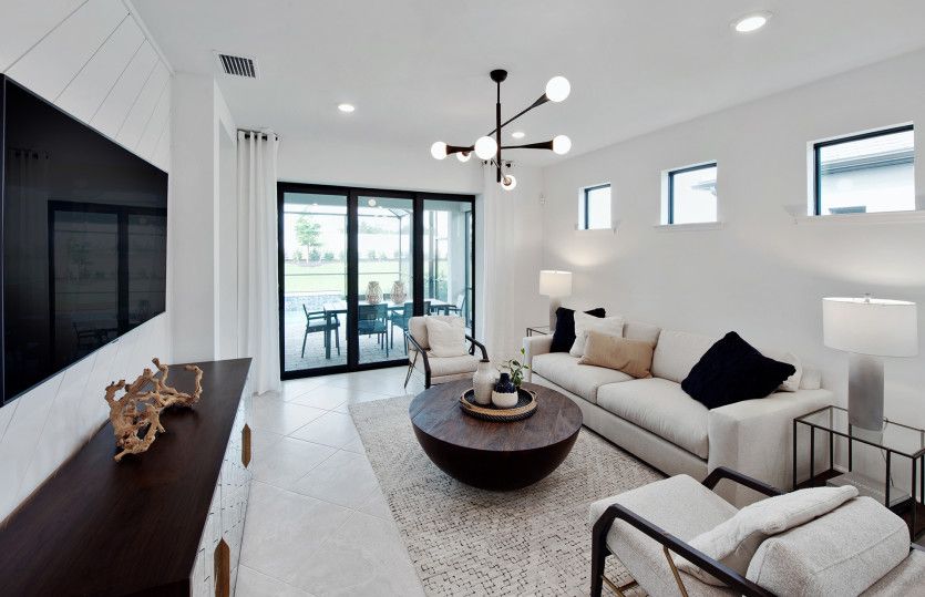 Gathering room with lanai access