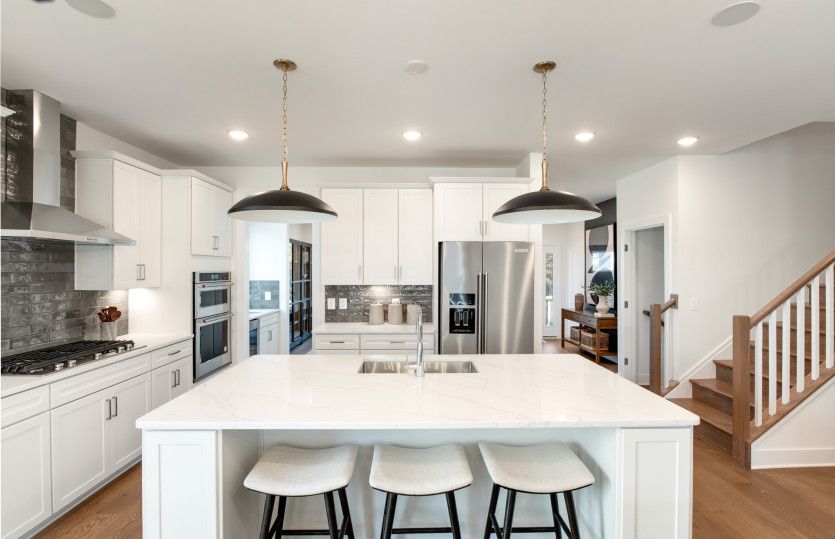 Gourmet Kitchen with Calacatta Izaro Quartz