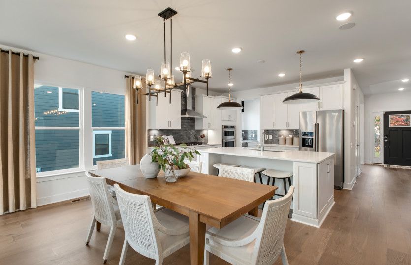 Enjoy Casual Meals with Family
