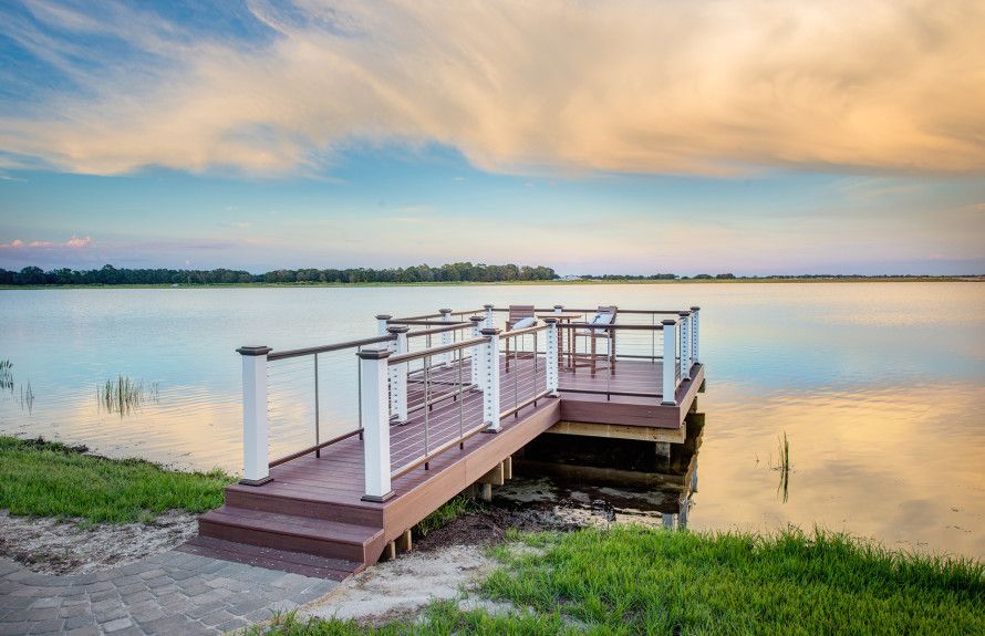 Lakefront Living