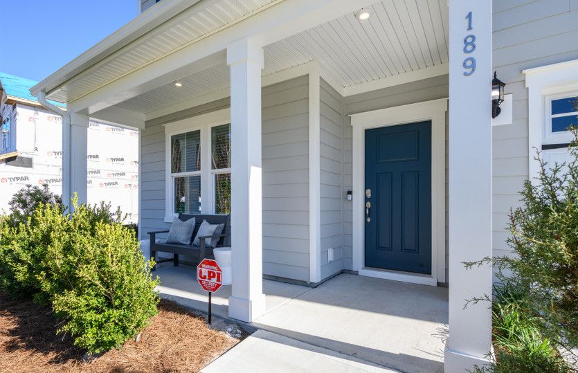 Hampton Entryway