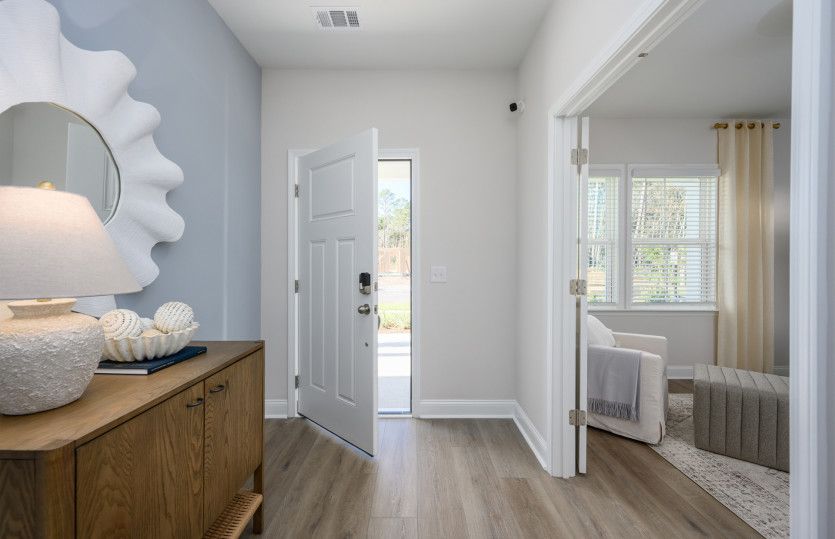 Foyer / Entryway
