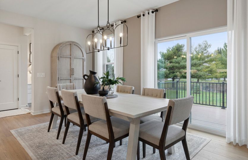 Cozy café space for casual meals and coffee moments.