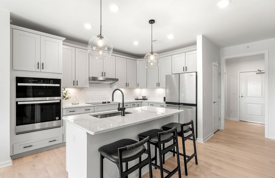 Designer kitchen with island