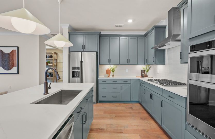 Open Kitchen with Large Island