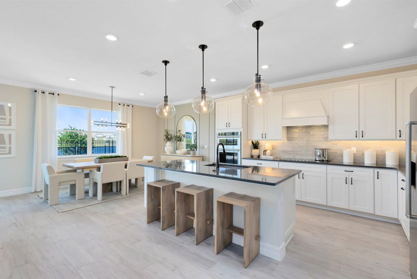 Eat-In Kitchen and Dining Area