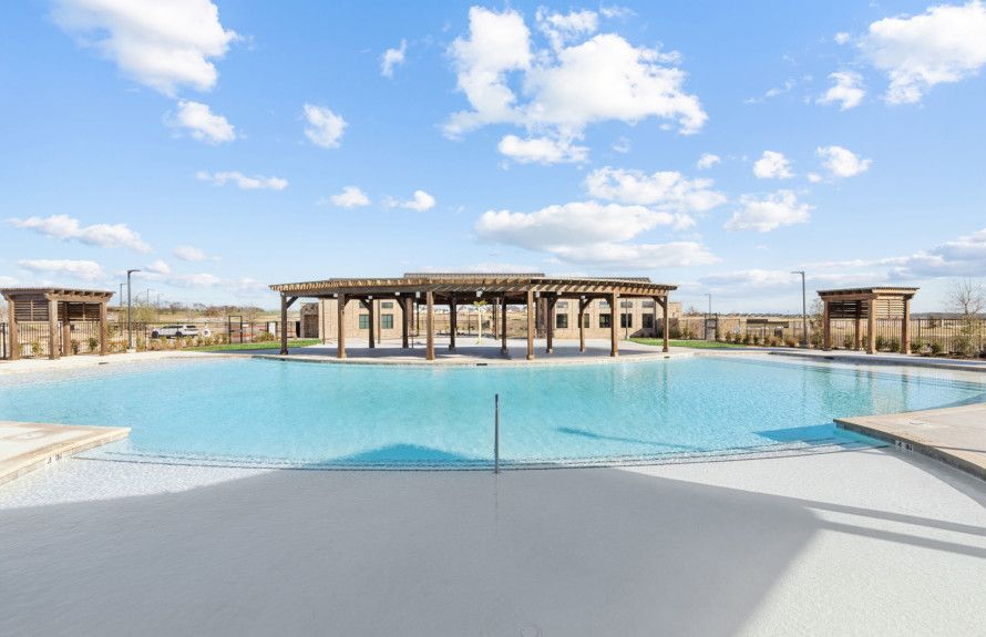 Stunning community pool
