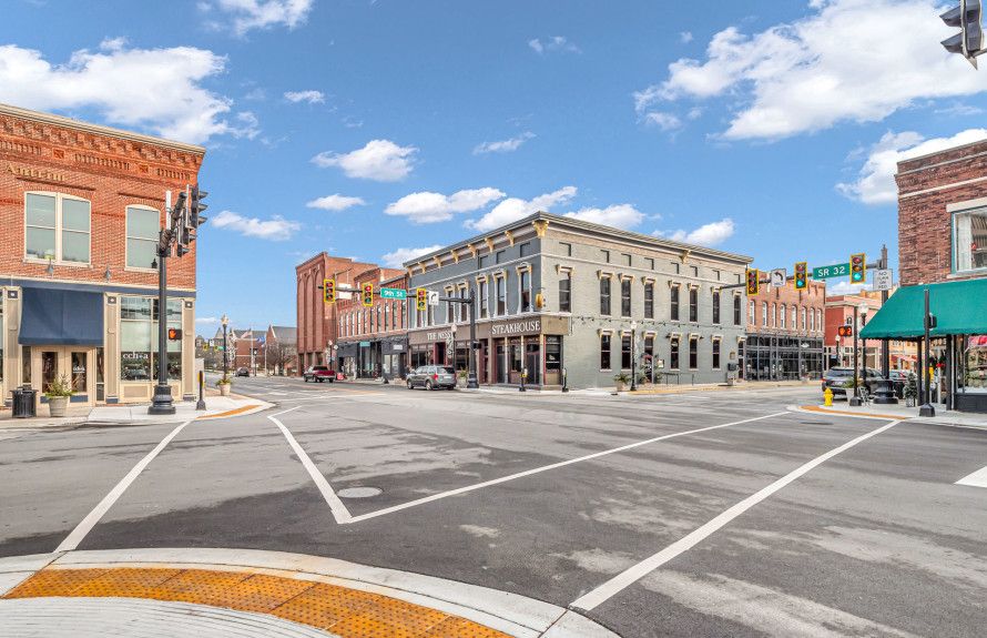 Nearby Downtown Noblesville