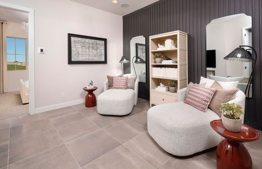 Guest Suite w/ Living